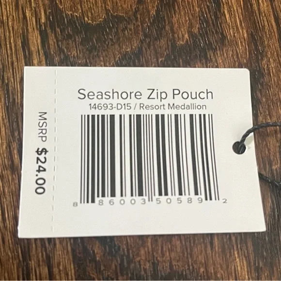 Vera Bradley NWT Seashore Zip Pouch in Resprt Medallion - Picture 3 of 4